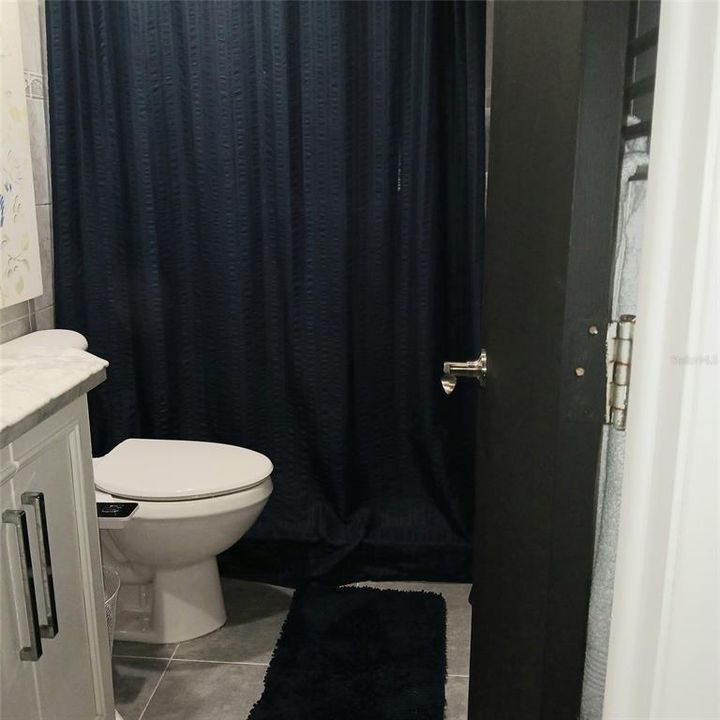 For Sale: $149,999 (2 beds, 2 baths, 910 Square Feet)