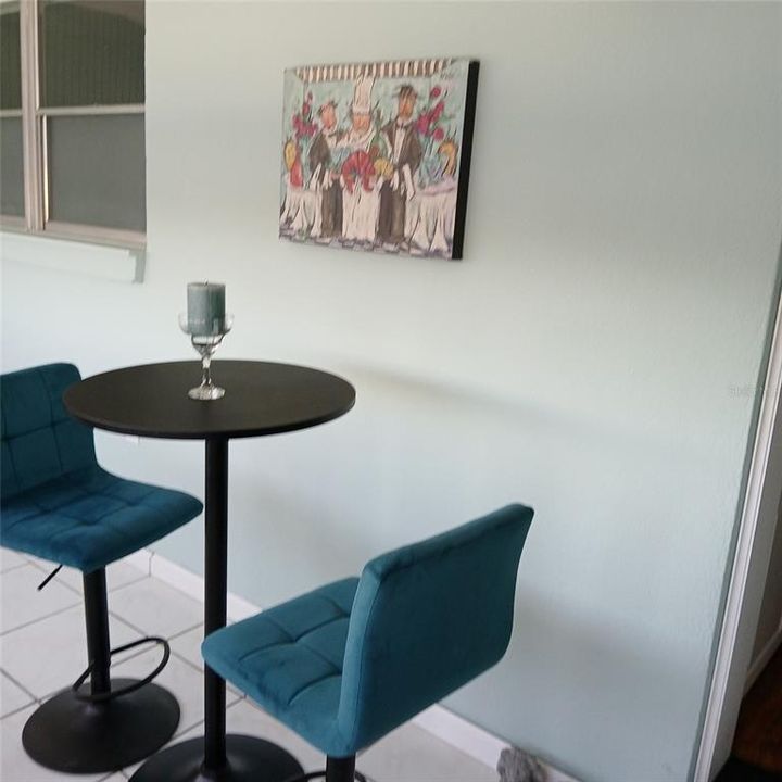 For Sale: $149,999 (2 beds, 2 baths, 910 Square Feet)