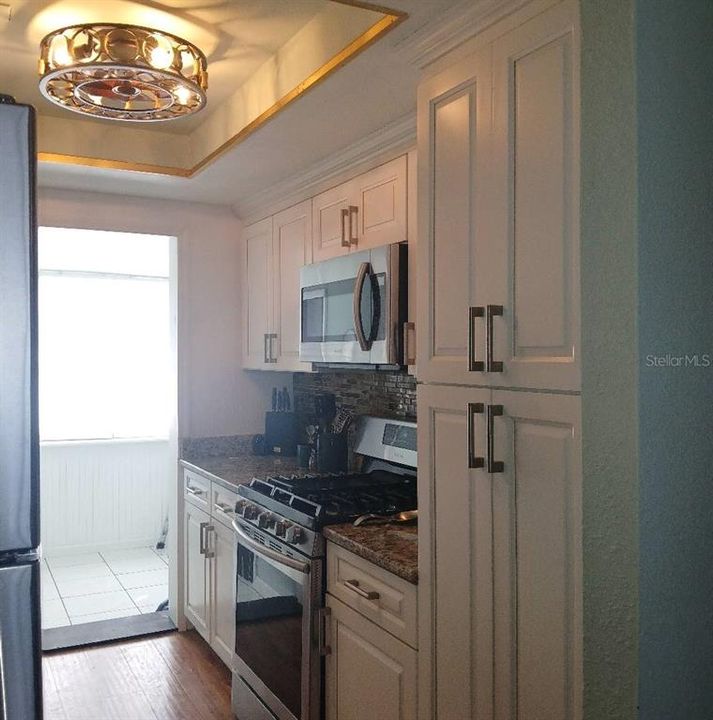 For Sale: $149,999 (2 beds, 2 baths, 910 Square Feet)