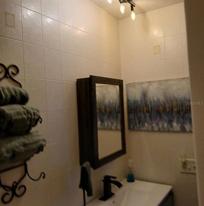 For Sale: $149,999 (2 beds, 2 baths, 910 Square Feet)