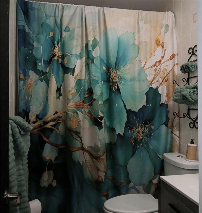 For Sale: $149,999 (2 beds, 2 baths, 910 Square Feet)