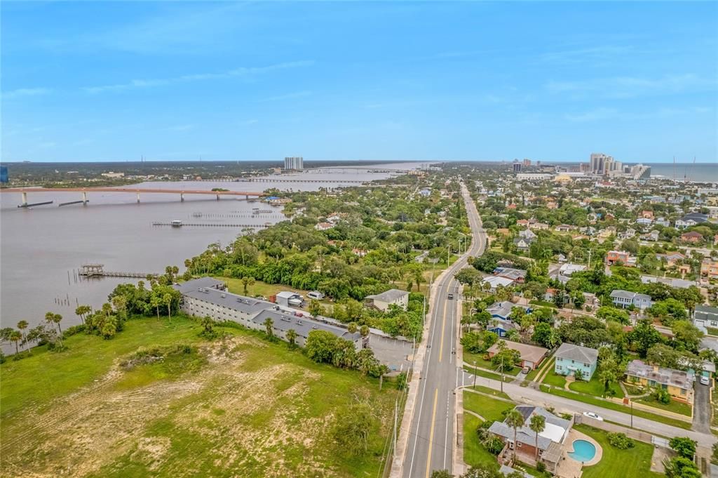 На продажу: $105,000 (2 спален, 1 ванн, 999 Квадратных фут)