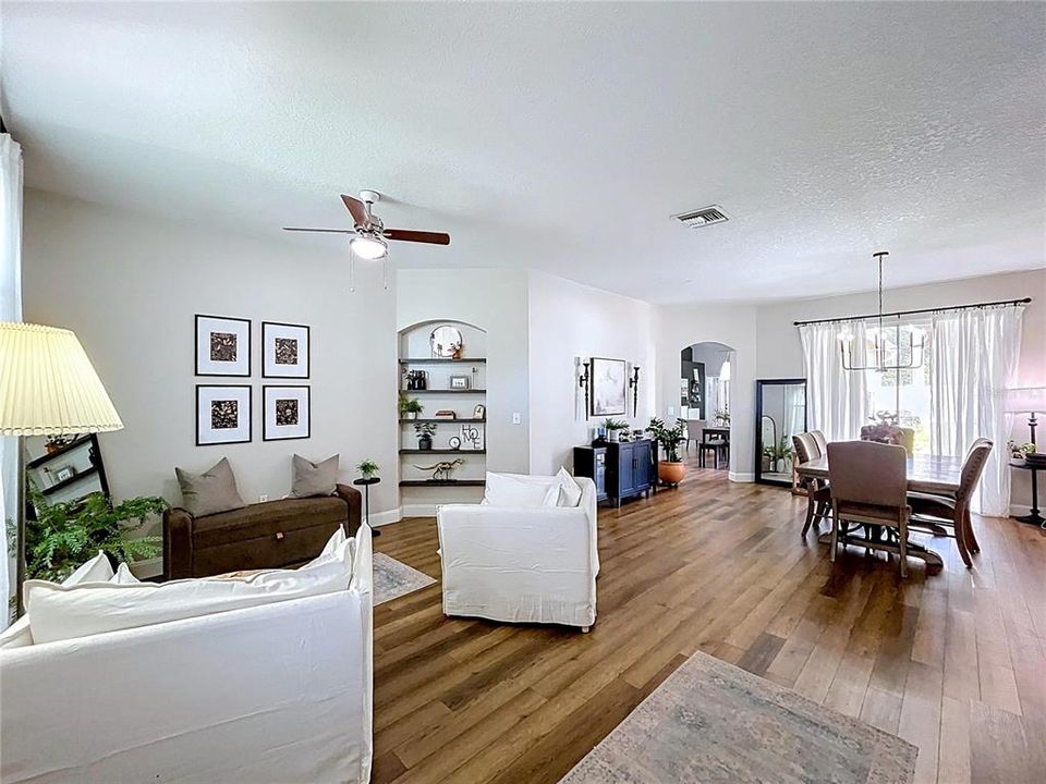 For Sale: $439,000 (4 beds, 3 baths, 2242 Square Feet)