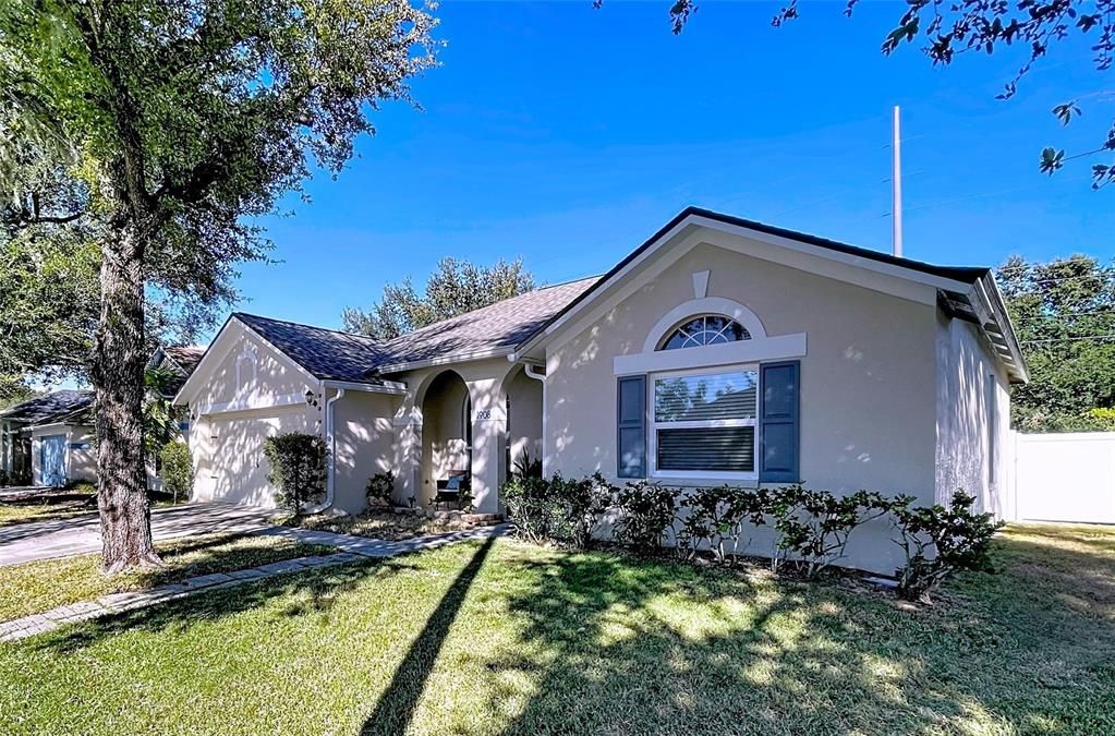 For Sale: $439,000 (4 beds, 3 baths, 2242 Square Feet)