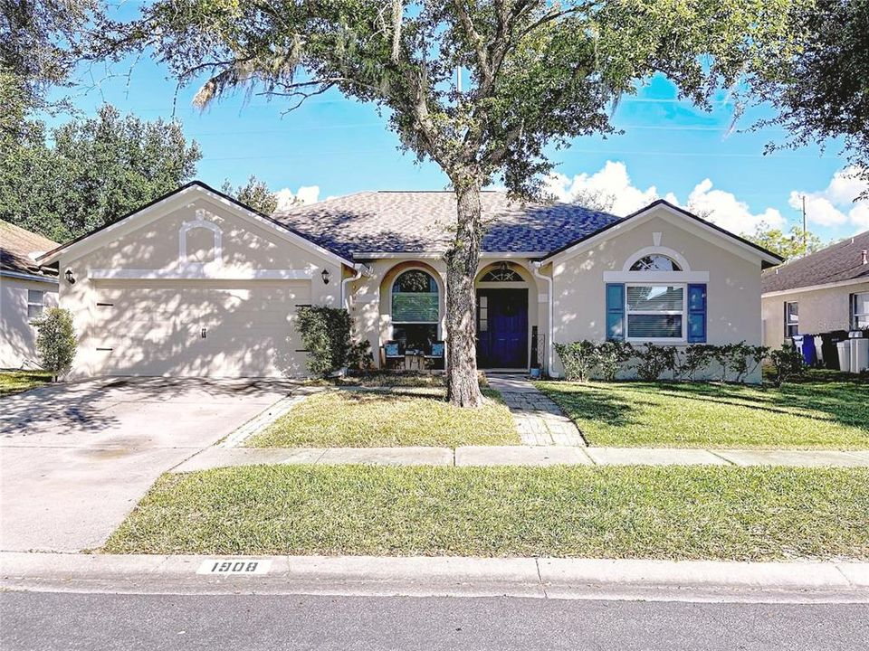 For Sale: $439,000 (4 beds, 3 baths, 2242 Square Feet)