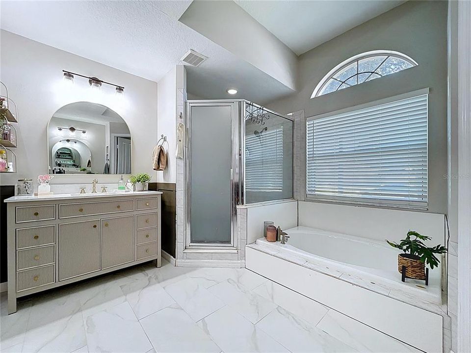 For Sale: $439,000 (4 beds, 3 baths, 2242 Square Feet)