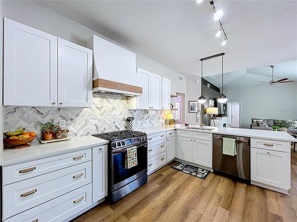 For Sale: $439,000 (4 beds, 3 baths, 2242 Square Feet)