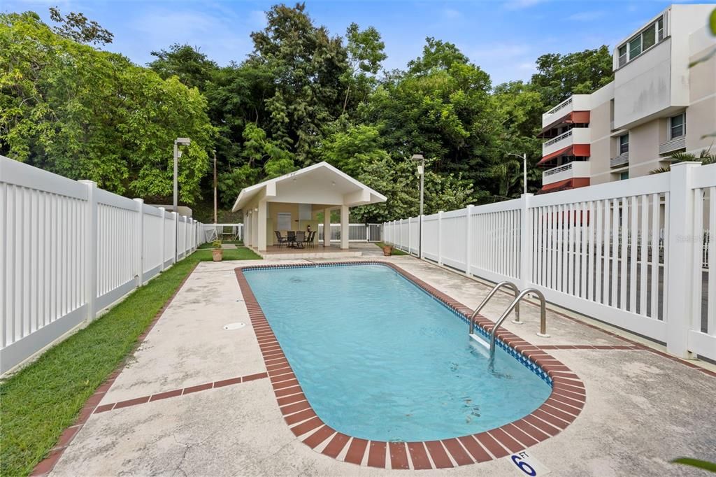 Под контрактом: $252,900 (3 спален, 3 ванн, 1500 Квадратных фут)