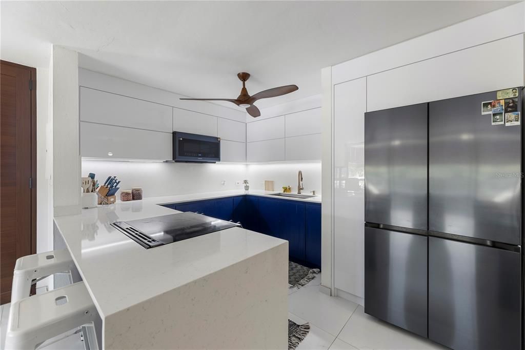 Под контрактом: $252,900 (3 спален, 3 ванн, 1500 Квадратных фут)