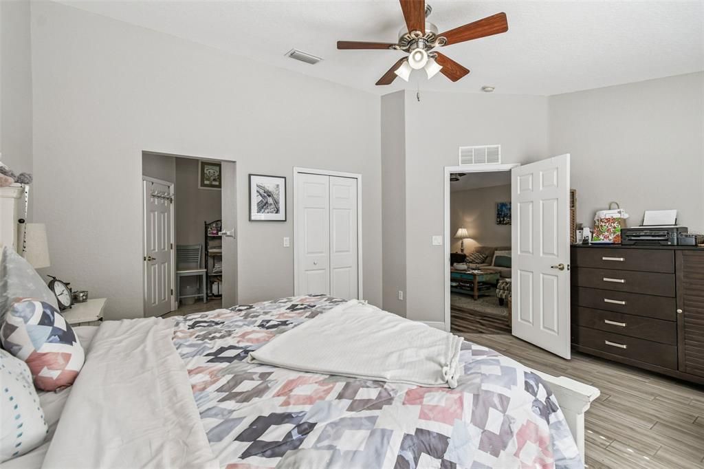 待售: $305,000 (3 贝兹, 2 浴室, 1624 平方英尺)