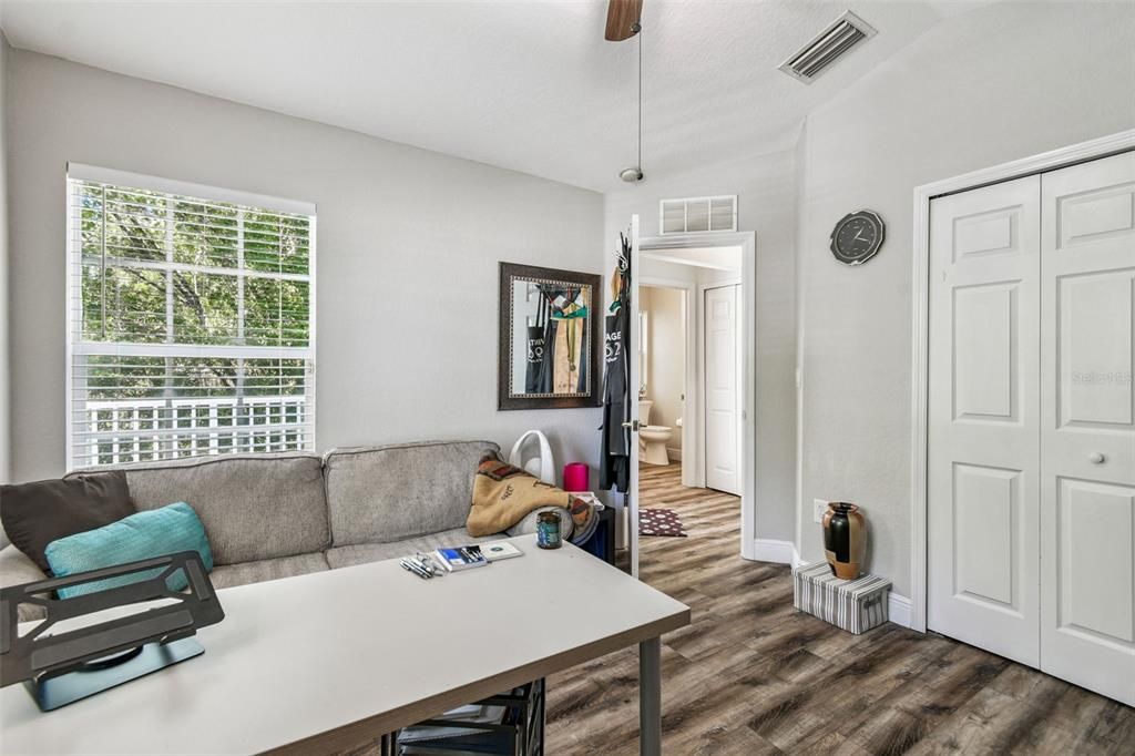 待售: $305,000 (3 贝兹, 2 浴室, 1624 平方英尺)