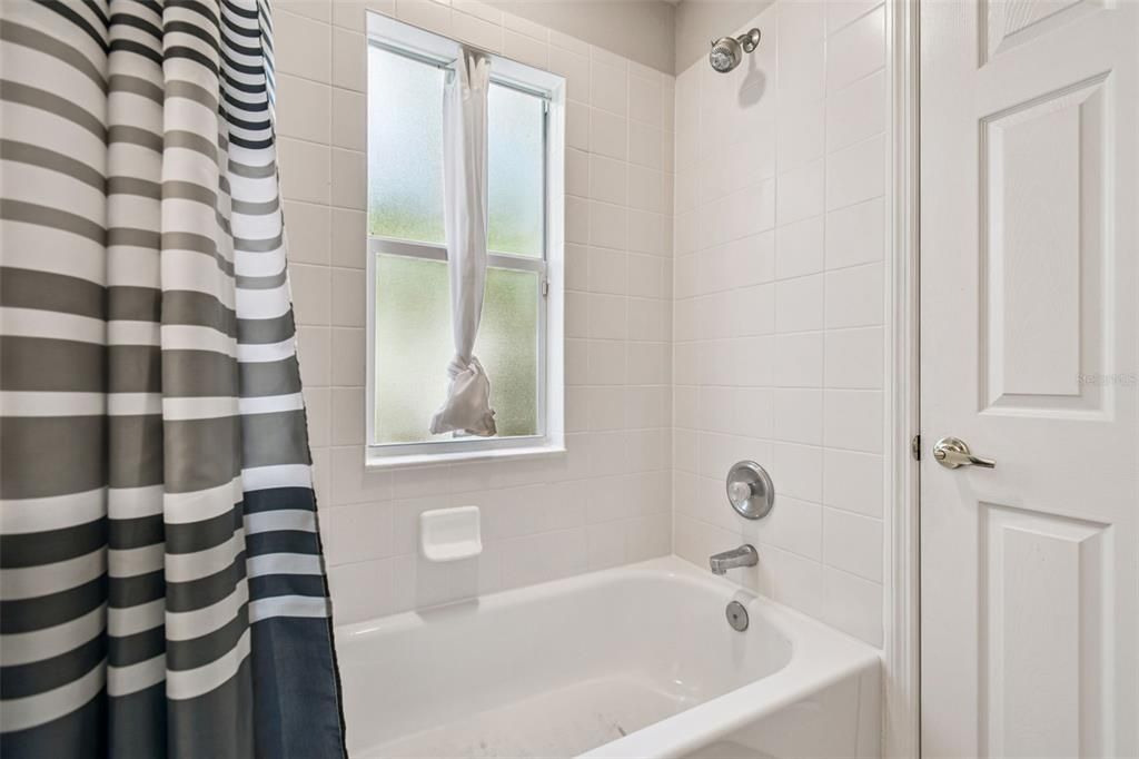 待售: $305,000 (3 贝兹, 2 浴室, 1624 平方英尺)