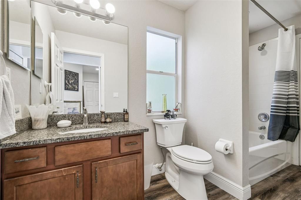 待售: $305,000 (3 贝兹, 2 浴室, 1624 平方英尺)