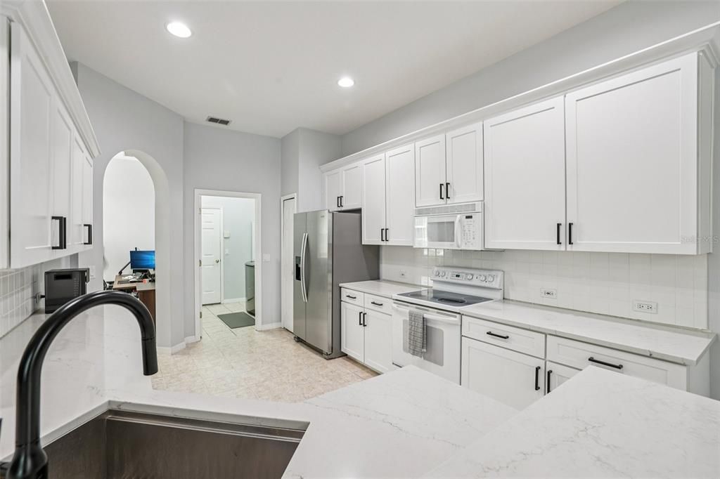 Activo con contrato: $564,000 (3 camas, 2 baños, 1783 Pies cuadrados)