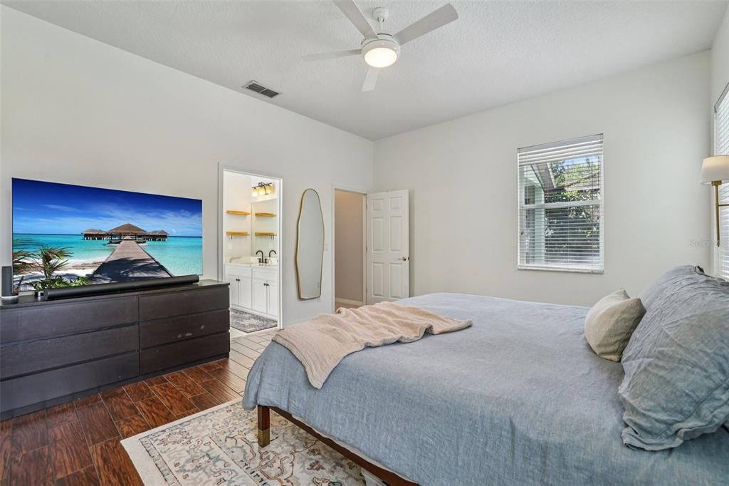 Activo con contrato: $564,000 (3 camas, 2 baños, 1783 Pies cuadrados)