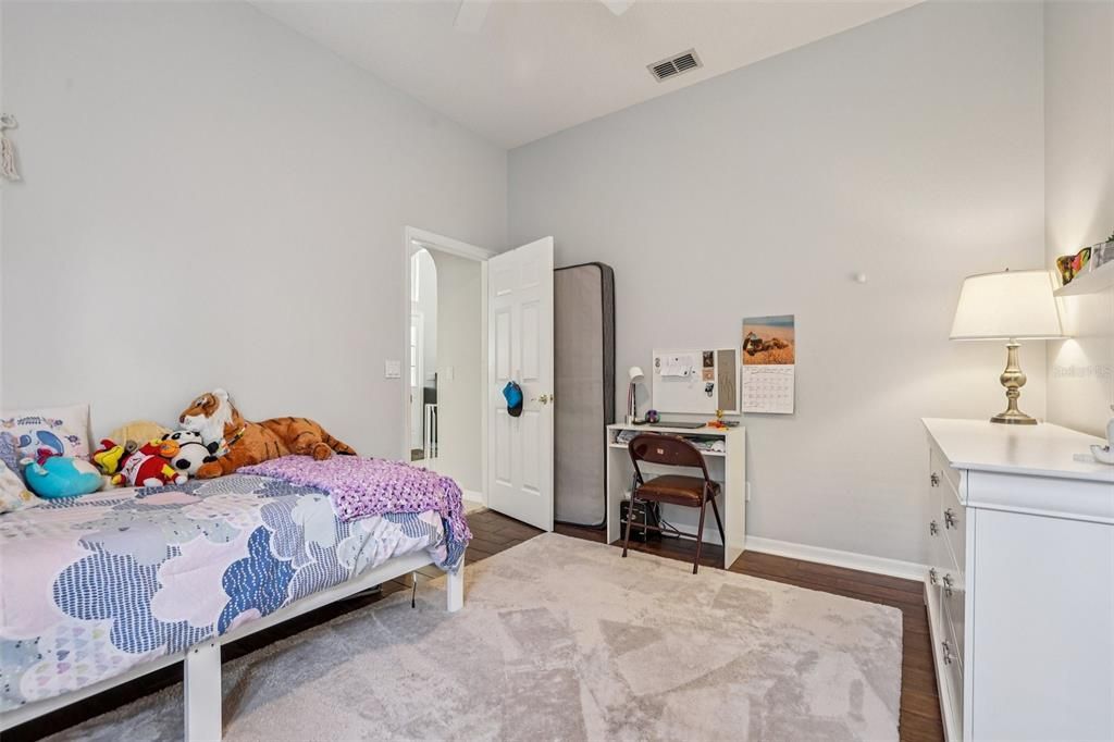 Activo con contrato: $564,000 (3 camas, 2 baños, 1783 Pies cuadrados)