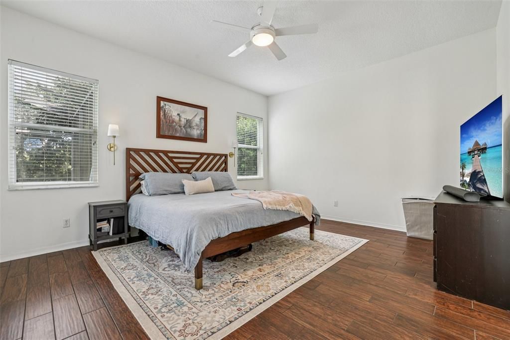 Activo con contrato: $564,000 (3 camas, 2 baños, 1783 Pies cuadrados)