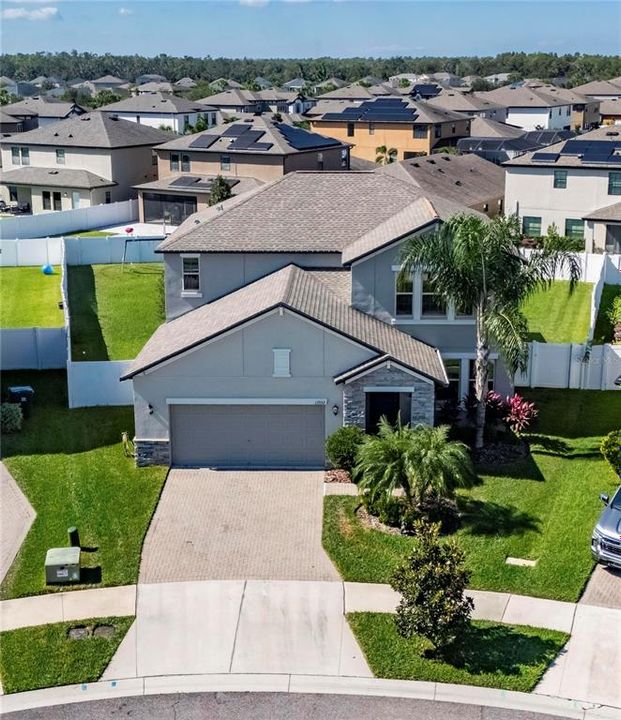 Под контрактом: $420,000 (4 спален, 3 ванн, 2555 Квадратных фут)