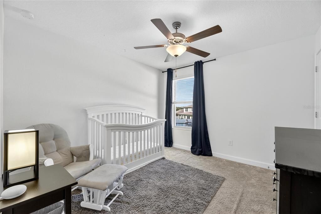 Под контрактом: $420,000 (4 спален, 3 ванн, 2555 Квадратных фут)