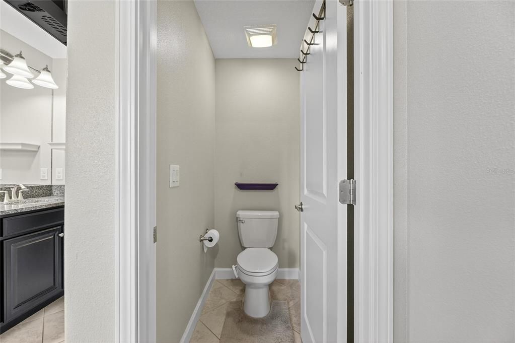 Под контрактом: $420,000 (4 спален, 3 ванн, 2555 Квадратных фут)