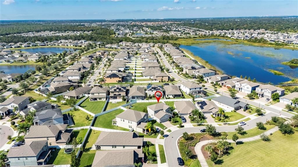 Под контрактом: $420,000 (4 спален, 3 ванн, 2555 Квадратных фут)