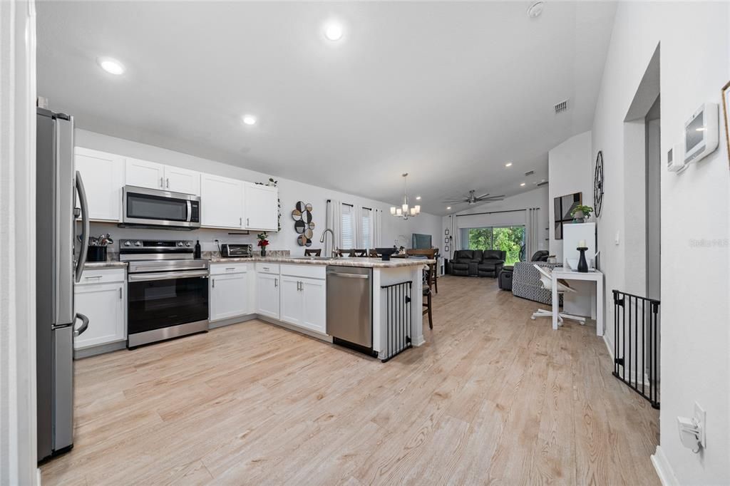 For Rent: $2,200 (3 beds, 2 baths, 1506 Square Feet)