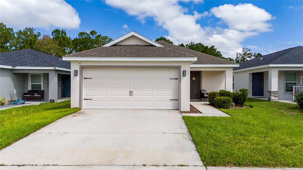 For Rent: $2,200 (3 beds, 2 baths, 1506 Square Feet)