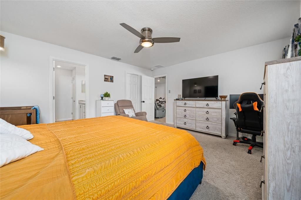 For Rent: $2,200 (3 beds, 2 baths, 1506 Square Feet)