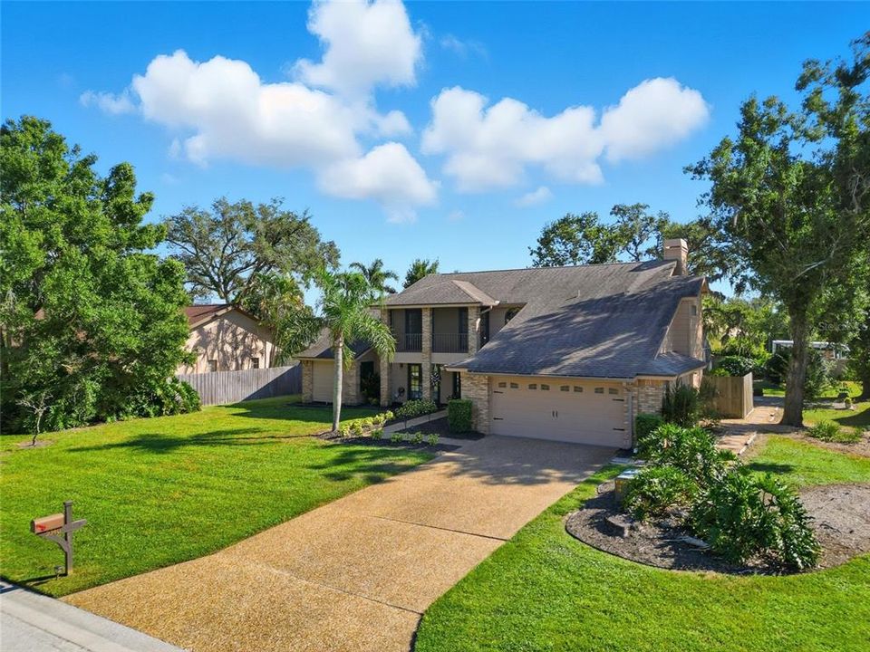 Active With Contract: $750,000 (6 beds, 3 baths, 3672 Square Feet)