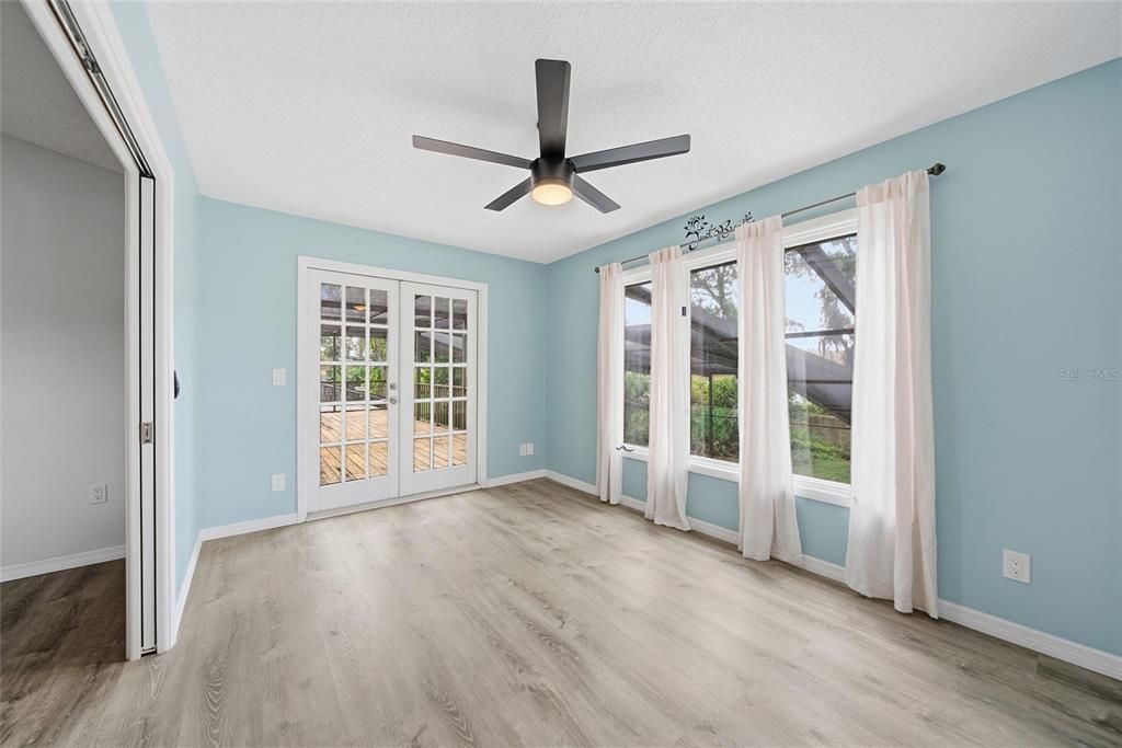 Active With Contract: $750,000 (6 beds, 3 baths, 3672 Square Feet)