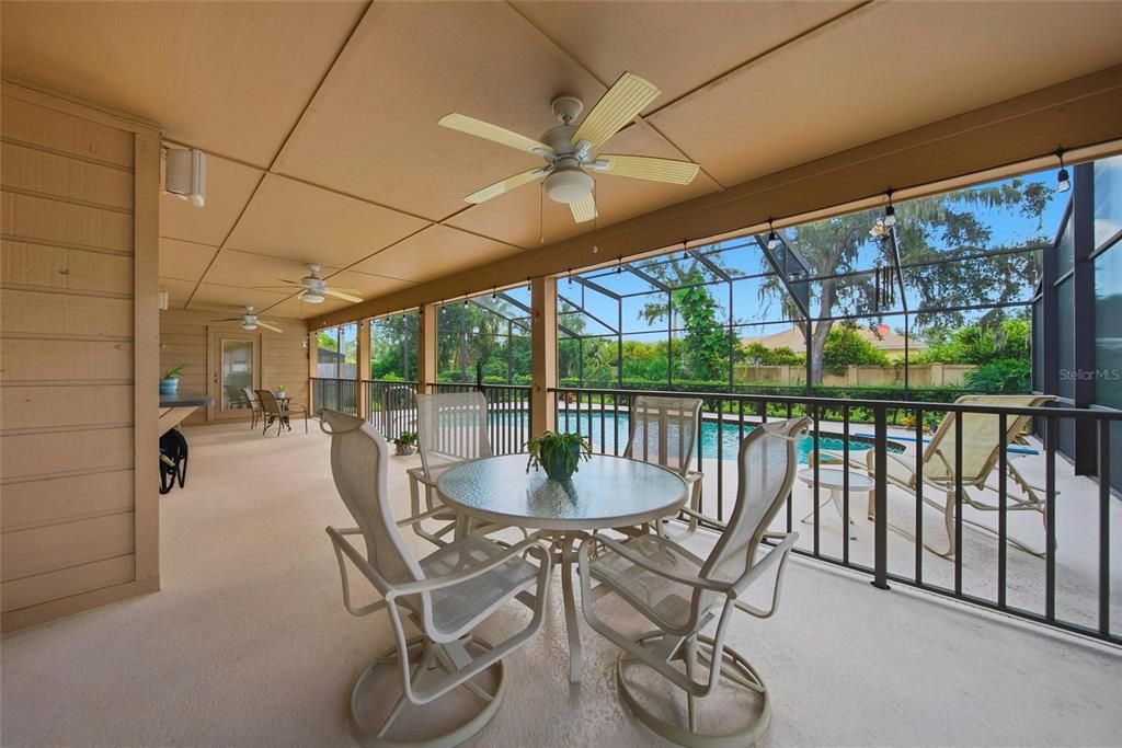 Active With Contract: $750,000 (6 beds, 3 baths, 3672 Square Feet)