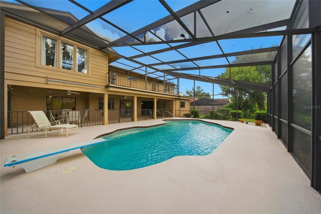 Active With Contract: $750,000 (6 beds, 3 baths, 3672 Square Feet)