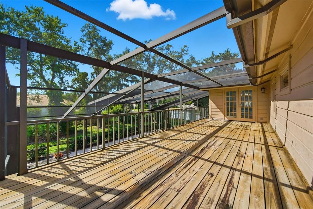 Active With Contract: $750,000 (6 beds, 3 baths, 3672 Square Feet)