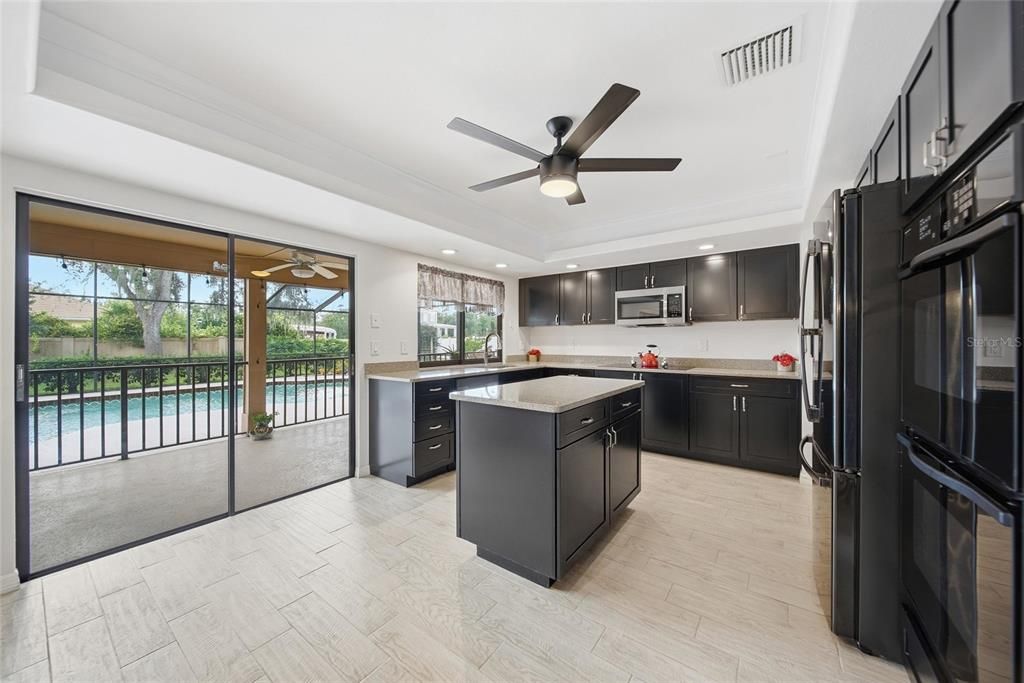 Active With Contract: $750,000 (6 beds, 3 baths, 3672 Square Feet)