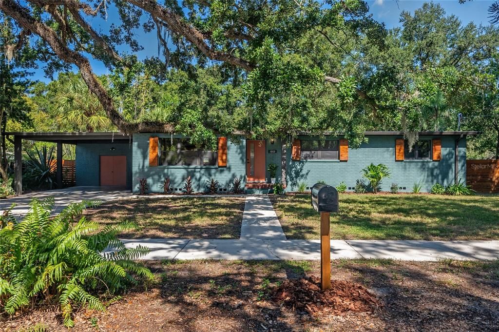 Active With Contract: $539,900 (3 beds, 2 baths, 1496 Square Feet)