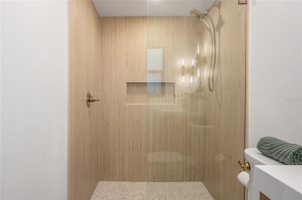 Active With Contract: $539,900 (3 beds, 2 baths, 1496 Square Feet)