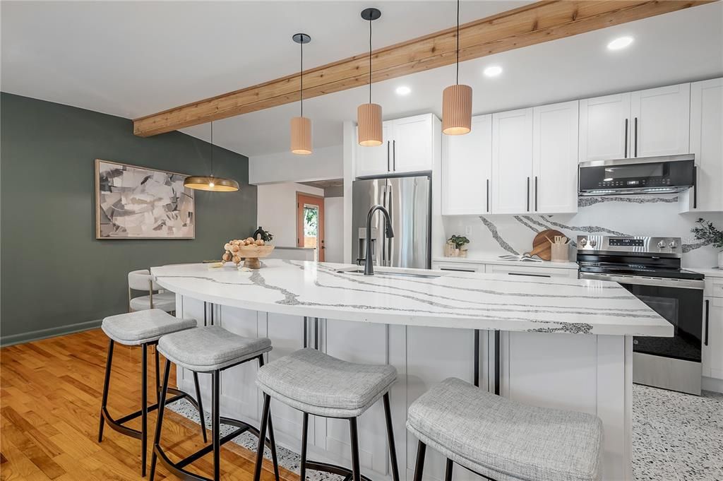 Active With Contract: $539,900 (3 beds, 2 baths, 1496 Square Feet)