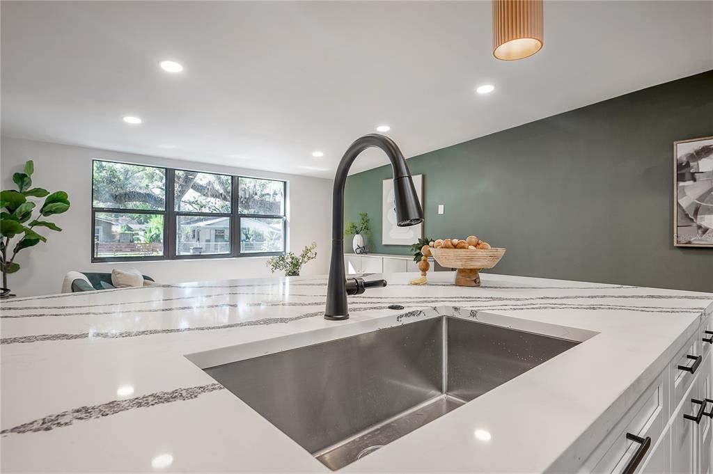 Active With Contract: $539,900 (3 beds, 2 baths, 1496 Square Feet)