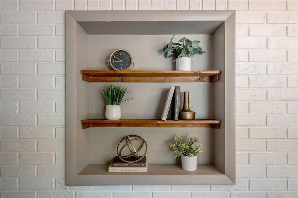 Active With Contract: $539,900 (3 beds, 2 baths, 1496 Square Feet)