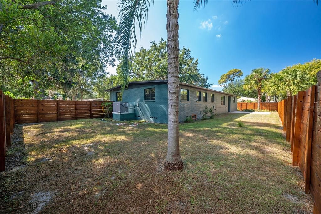 Active With Contract: $539,900 (3 beds, 2 baths, 1496 Square Feet)