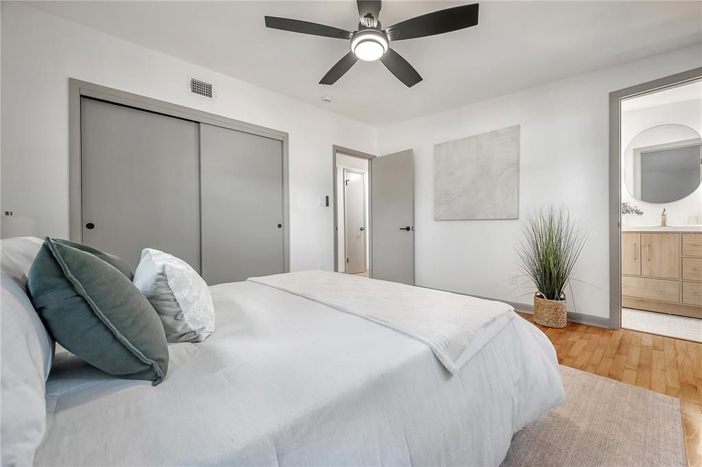 Active With Contract: $539,900 (3 beds, 2 baths, 1496 Square Feet)