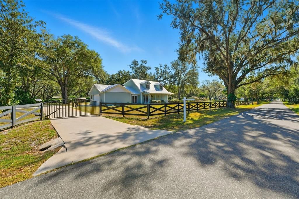 Active With Contract: $599,000 (3 beds, 2 baths, 2477 Square Feet)