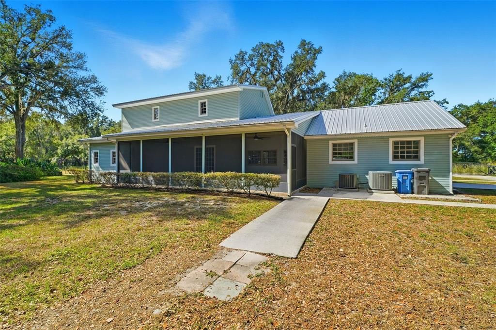 Active With Contract: $599,000 (3 beds, 2 baths, 2477 Square Feet)