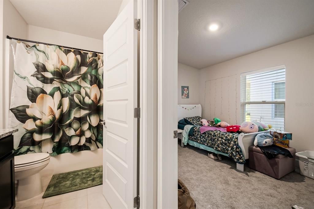 En Venta: $390,000 (4 camas, 2 baños, 1602 Pies cuadrados)