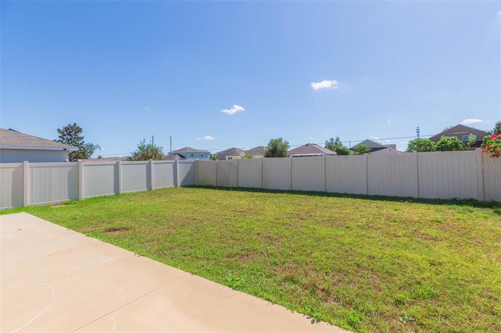 待售: $380,000 (4 贝兹, 2 浴室, 2579 平方英尺)