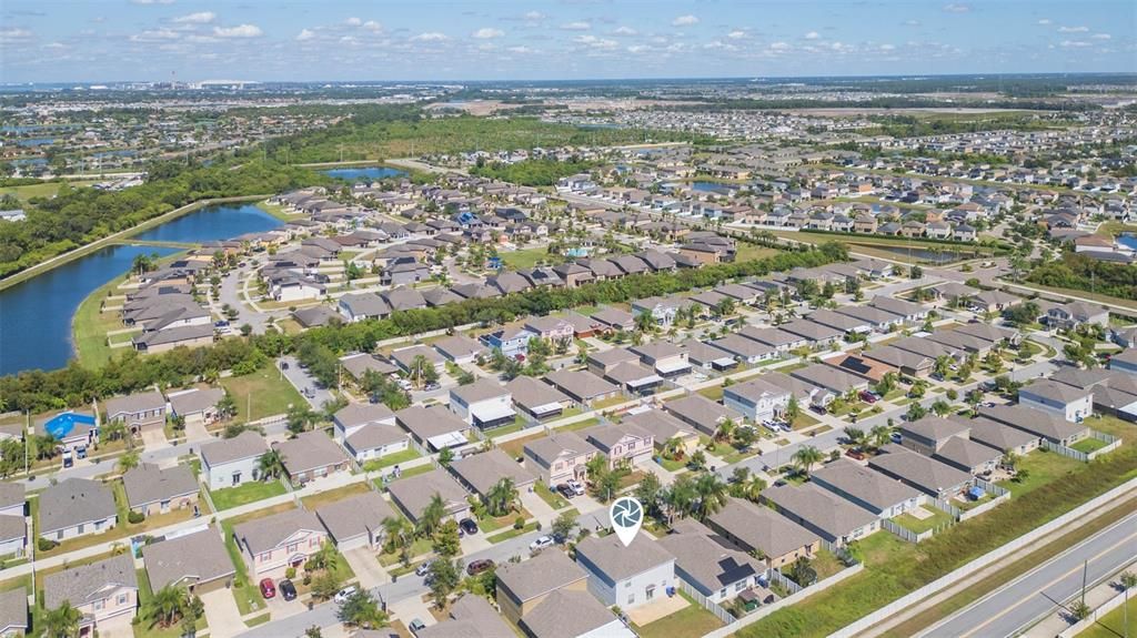 待售: $380,000 (4 贝兹, 2 浴室, 2579 平方英尺)