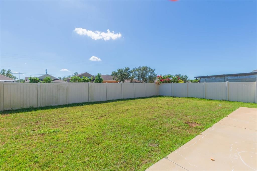 待售: $380,000 (4 贝兹, 2 浴室, 2579 平方英尺)