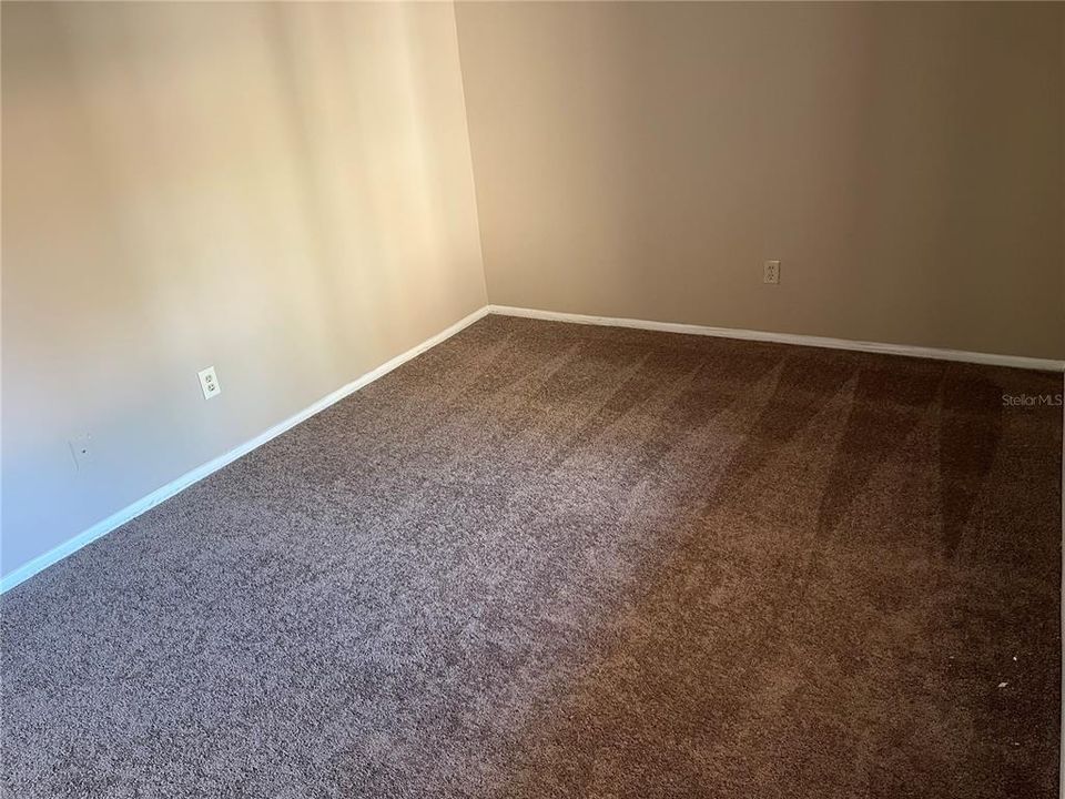 For Rent: $2,200 (3 beds, 2 baths, 1212 Square Feet)