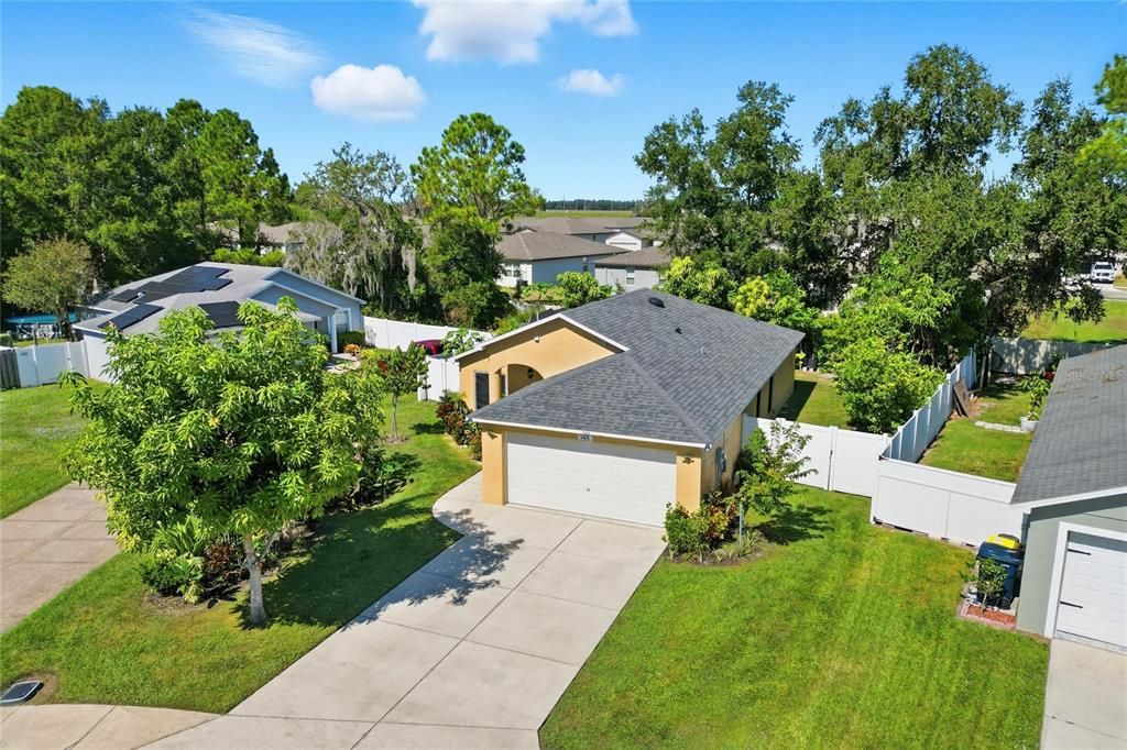 合同活跃: $250,000 (3 贝兹, 2 浴室, 1140 平方英尺)