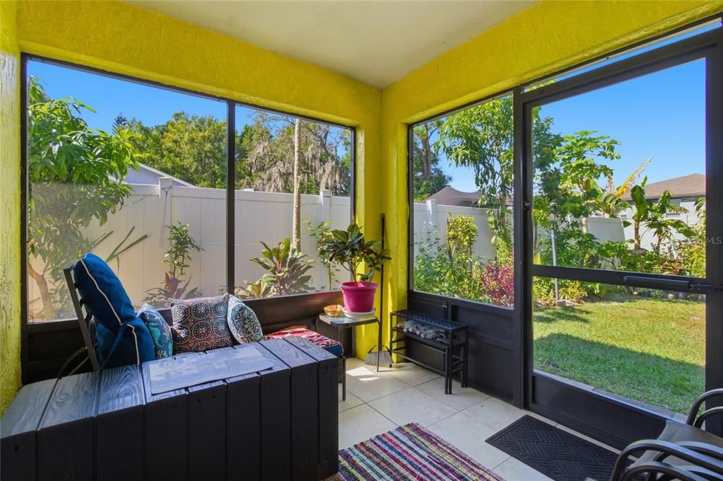 合同活跃: $250,000 (3 贝兹, 2 浴室, 1140 平方英尺)